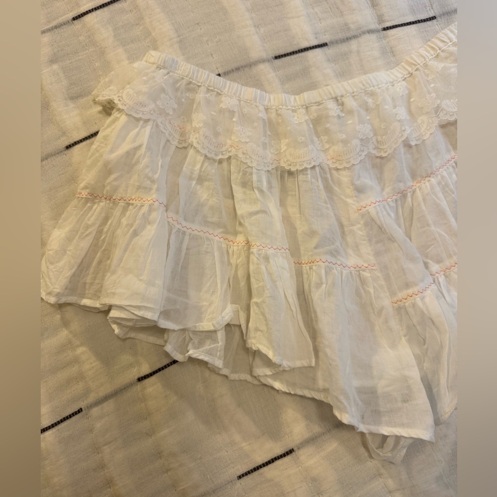 Free People In Full Swing Shorts White Lace Ruffle Boho M - Picture 14 of 14